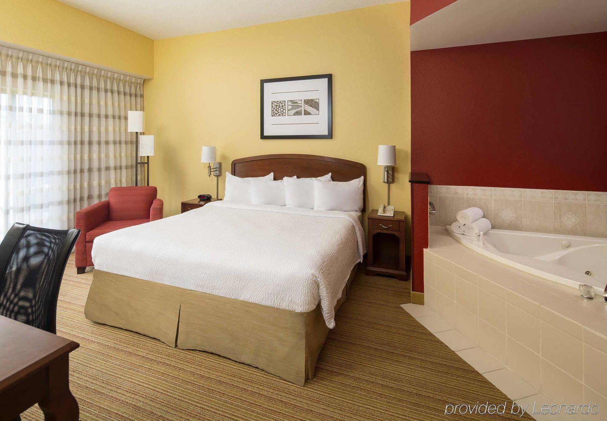 Courtyard By Marriott Daytona Beach Speedway/Airport Екстериор снимка